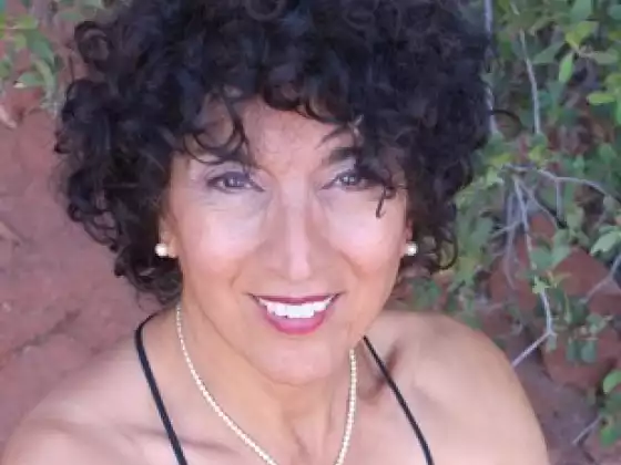 Vishali Shahin,
Health & Wellness, Spirituality
Expert at 일상생활을 위한 명상 묶음