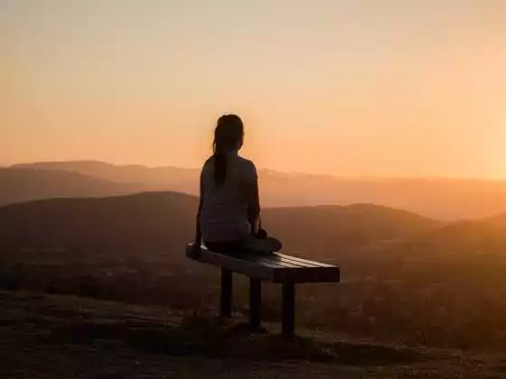 Tocca lo stress e tocca la tua conoscenza interiore