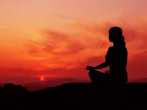 7 Chakra Yoga Salut dan Meditasi