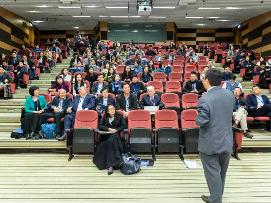 الٹیمیٹ بیگنرز پبلک اسپیکنگ اینڈ پریزنٹیشن کورس