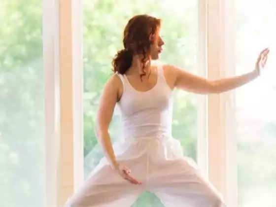 Πλήρης εξάσκηση Qigong με 8 μπροκάρ
