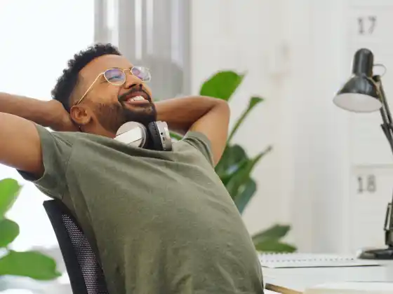Stretching to do at your desk -total body