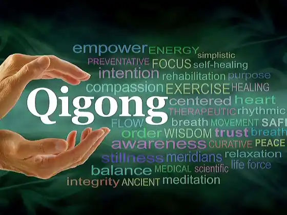 Qigong για την ποιότητα ζωής με 8 τεμάχια μεταξωτό μπροκάρ