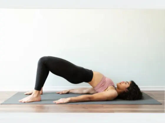 Yoga cốt lõi và sàn chậu